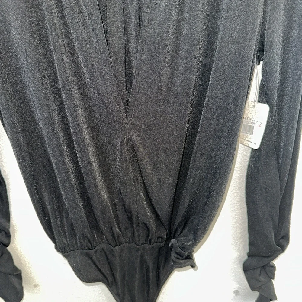 NWT Intimately Free People Women Kaya Keyhole Bodysuit Black Size XS Long Sleeve